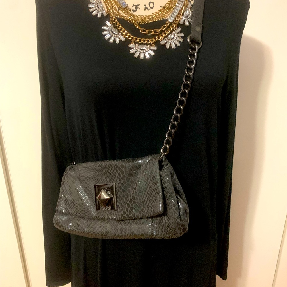 Kenneth Cole reaction silver gray crossbody bag